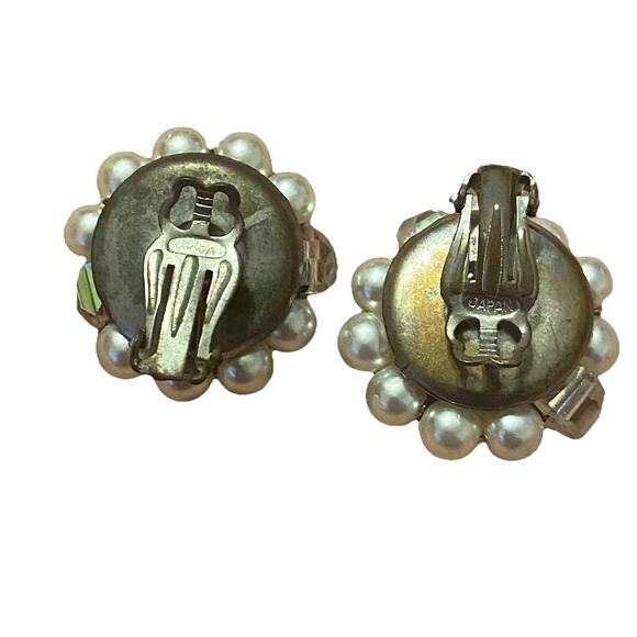 Off White Faux Pearl Beaded Sparkle Cluster Clip On Earrings Vintage Cottage - Picture 6 of 7